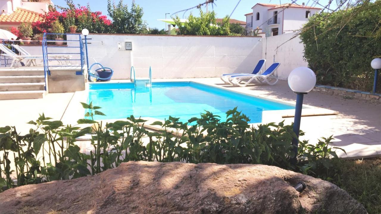 Acquamarina Bed & Breakfast *