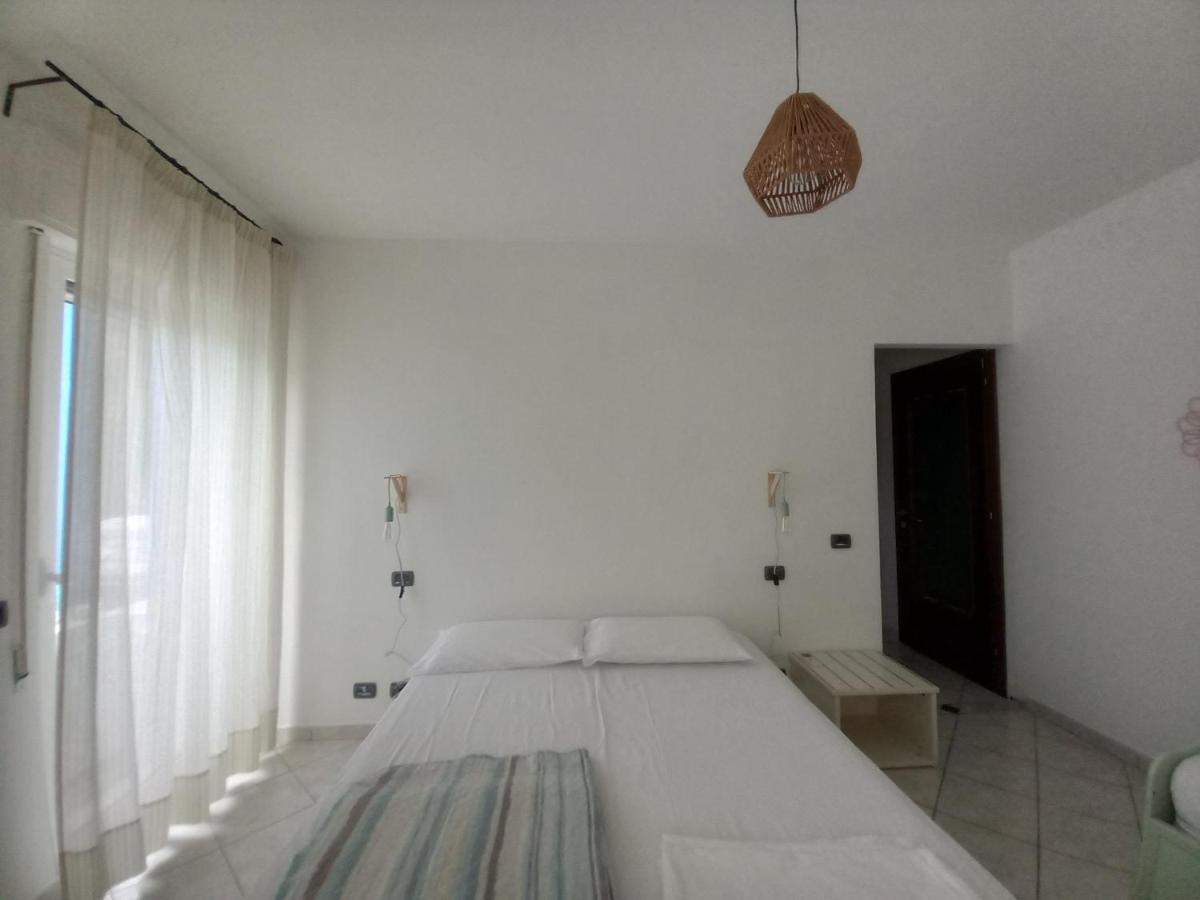 Acquamarina Bed & Breakfast *