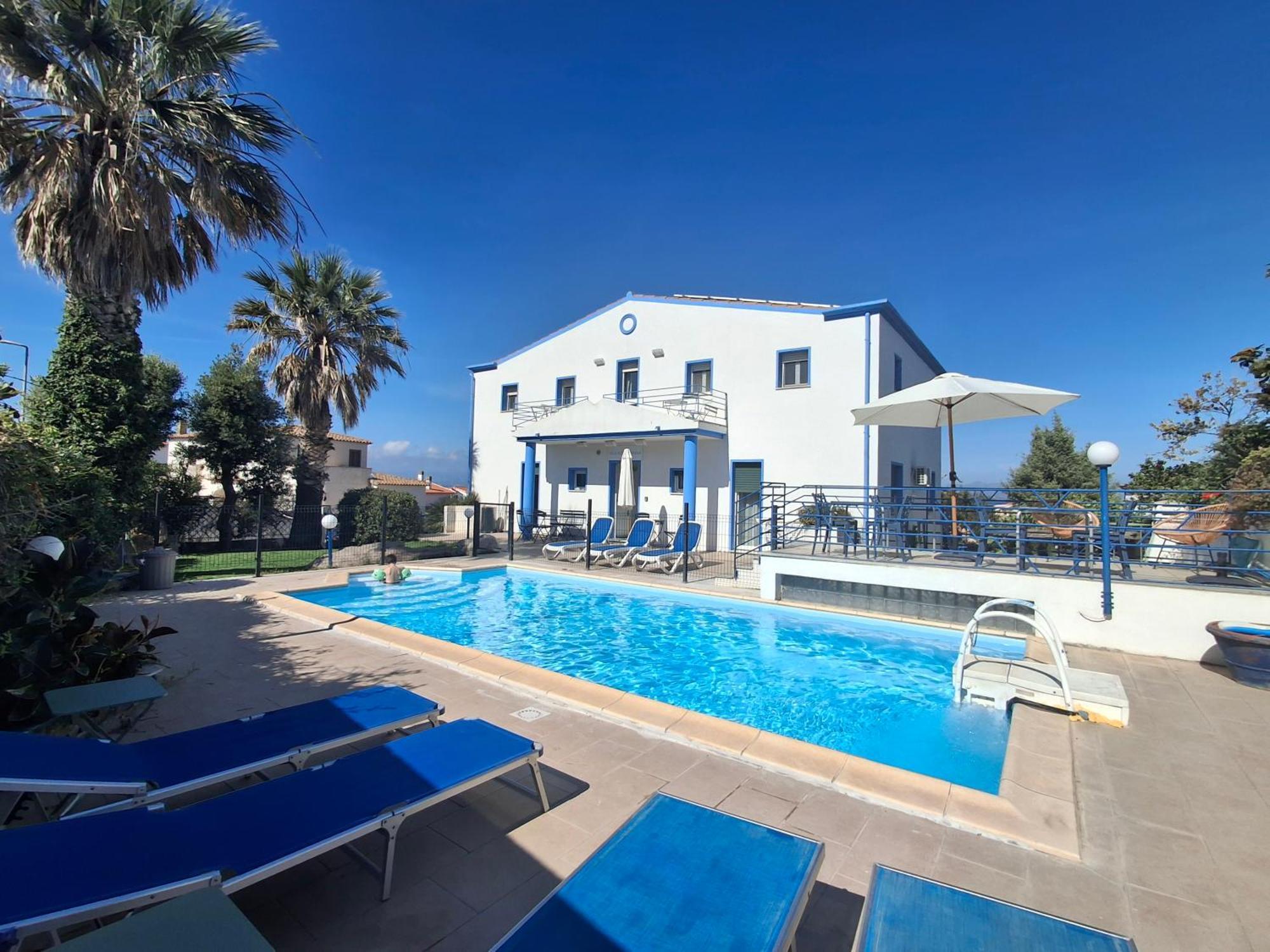 Acquamarina Bed & Breakfast *